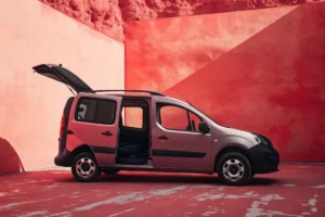 Comment ouvrir le capot d’un Renault Kangoo en toute sécurité